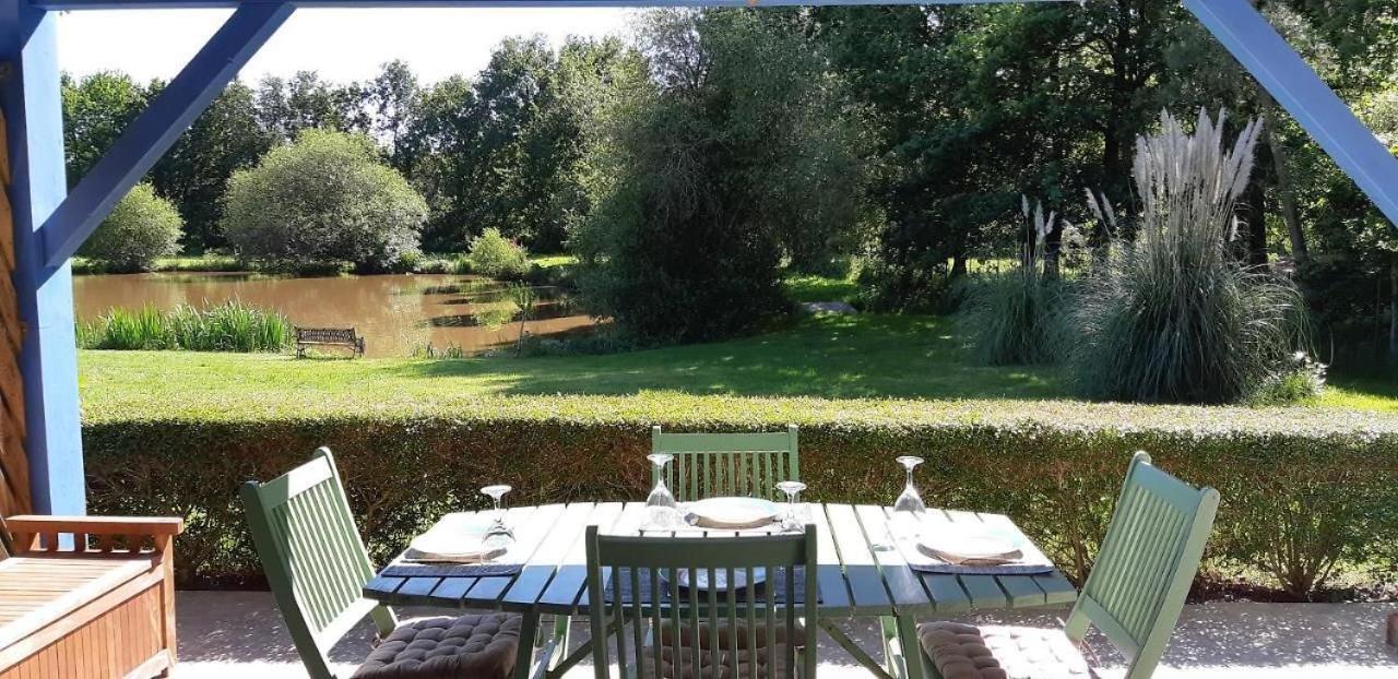 Gîte Douceur de vivre Saint-Avaugourd-des-Landes Extérieur photo