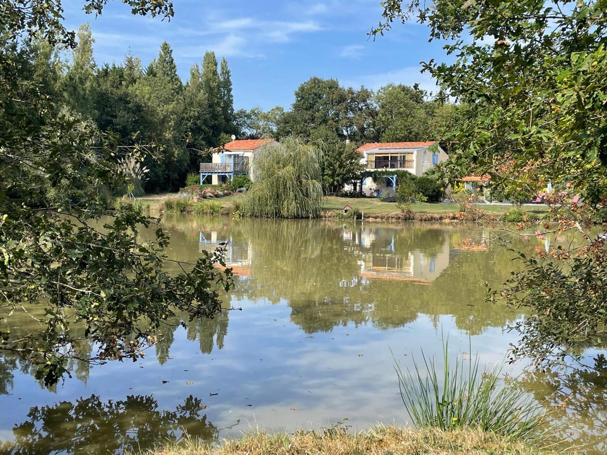 Gîte Douceur de vivre Saint-Avaugourd-des-Landes Extérieur photo