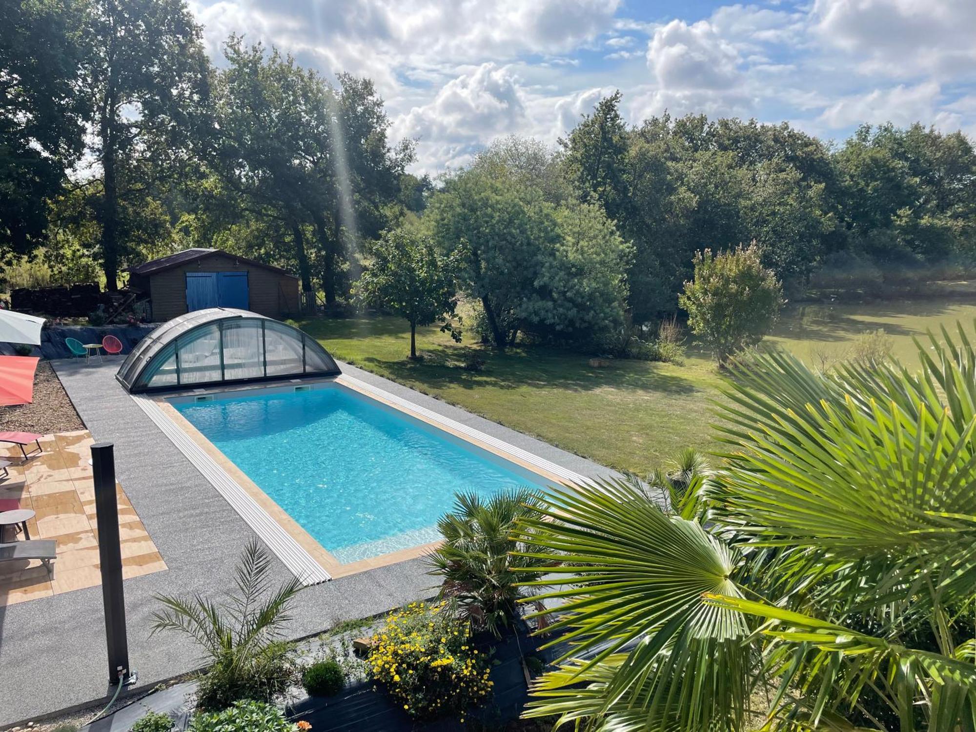 Gîte Douceur de vivre Saint-Avaugourd-des-Landes Extérieur photo